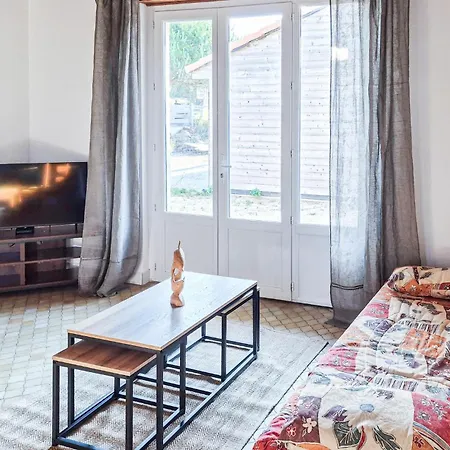 Vakantiehuis Lovely In Vendays-montalivet With Wifi *